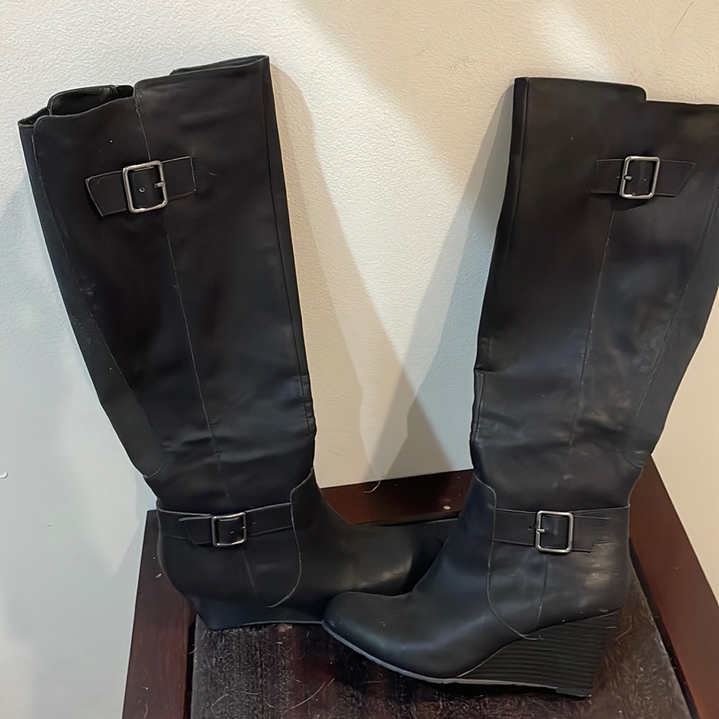 Brand New Kenneth Cole